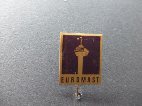 Euromast Rotterdam paarse achtergrond